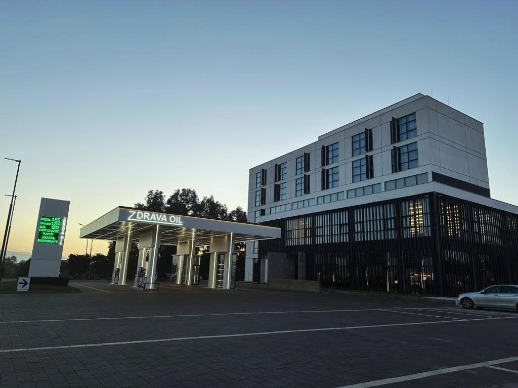 Resort Zdrava Savra Екстериор снимка